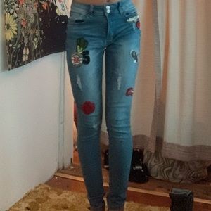 Size 7 hardly worn anklet  jeans.